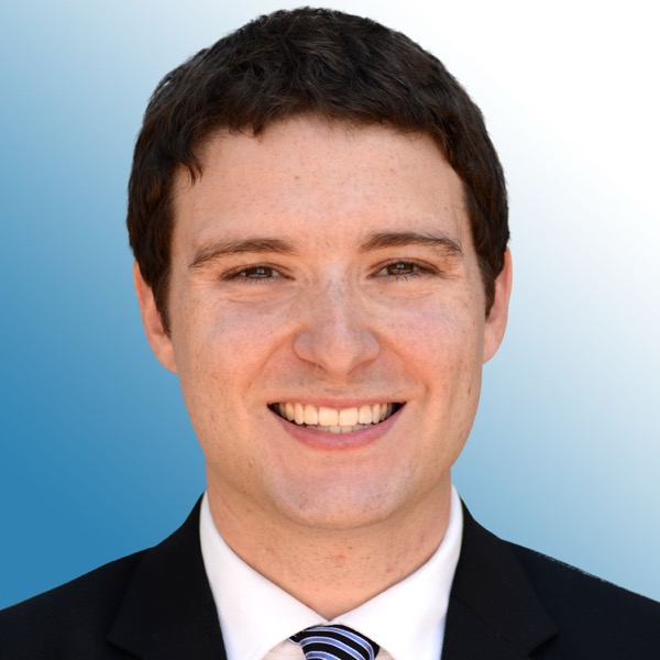 Eytan Palte, MD headshot